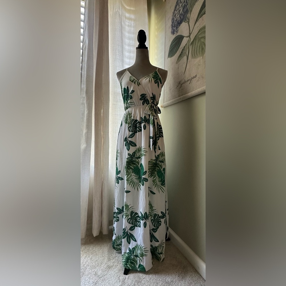 Beautiful Dream of me tropical vibes dress!